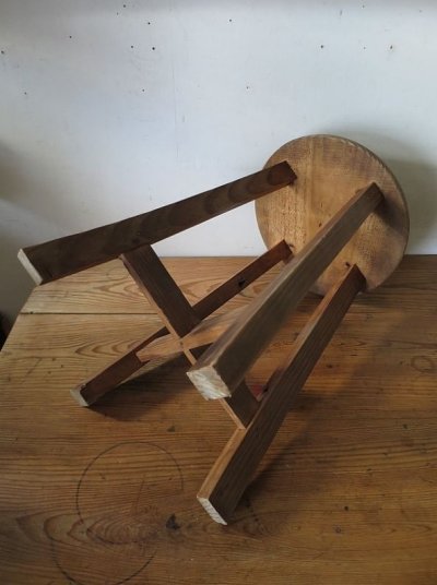 画像2: 木目の綺麗な丸椅子 (A)