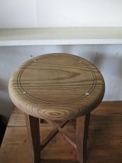 画像2: 木目の綺麗な丸椅子 (A) (2)