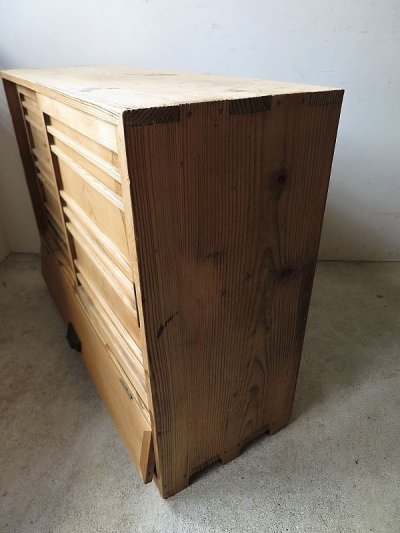 画像1: 木味の良い収納棚