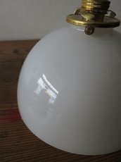 画像5: 乳白ガラス半丸ペンダントシェード (5)