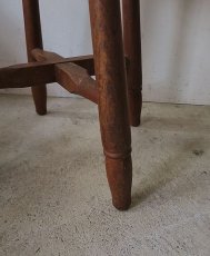 画像6: 脚にデザインのある丸椅子 (6)