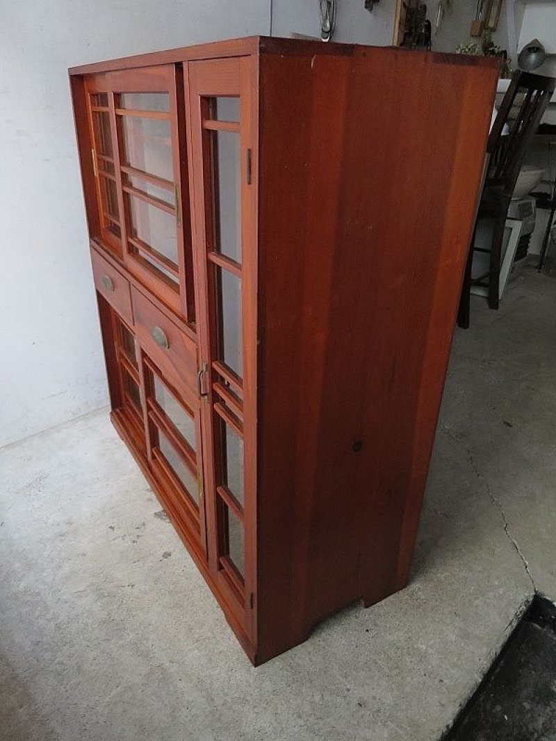 画像1: 引き出し付き木枠ガラス扉の収納棚