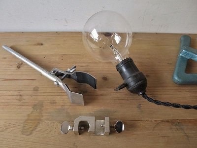 画像3: 実験スタンドのライト