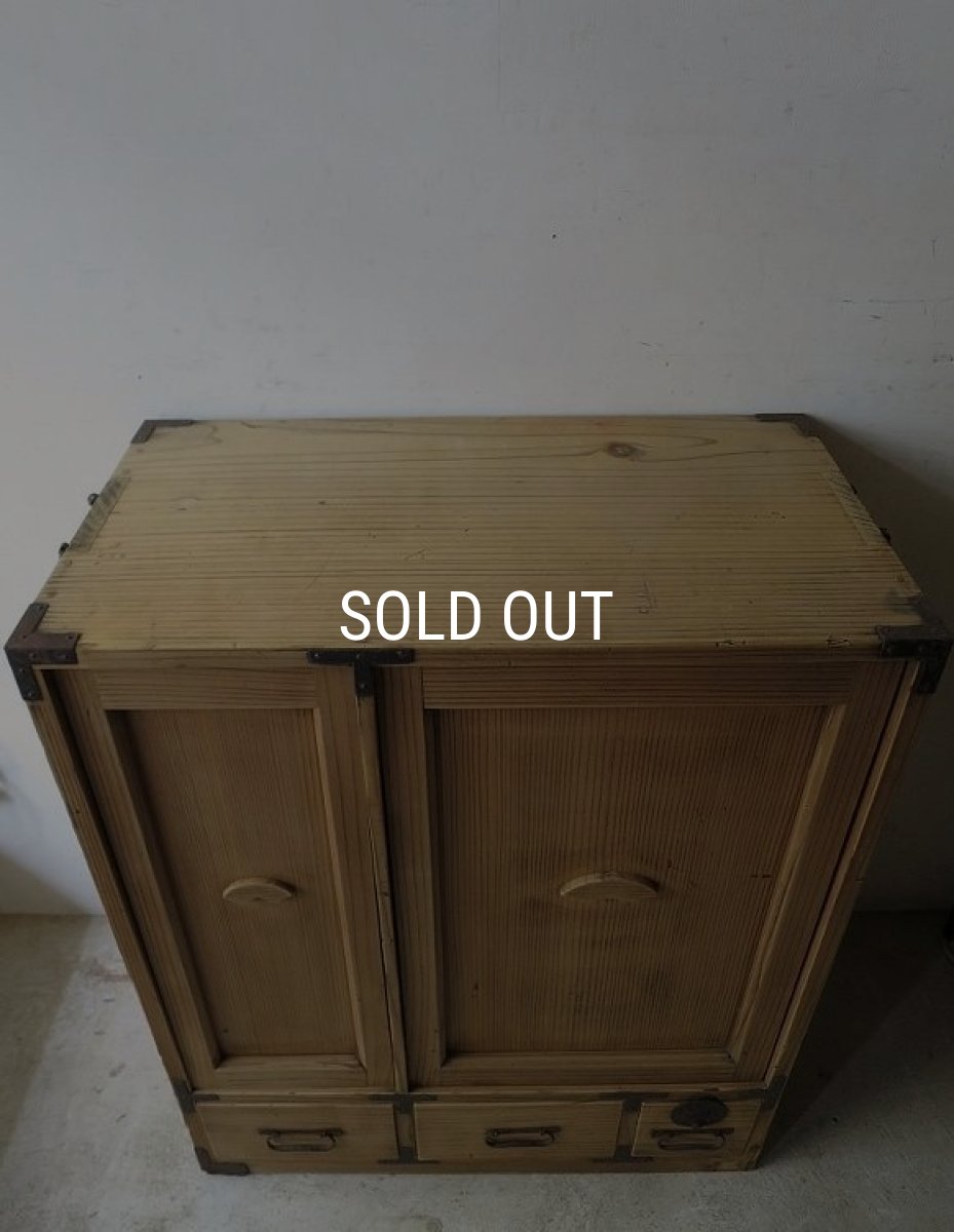 画像2: けんどん扉の収納棚 (2)