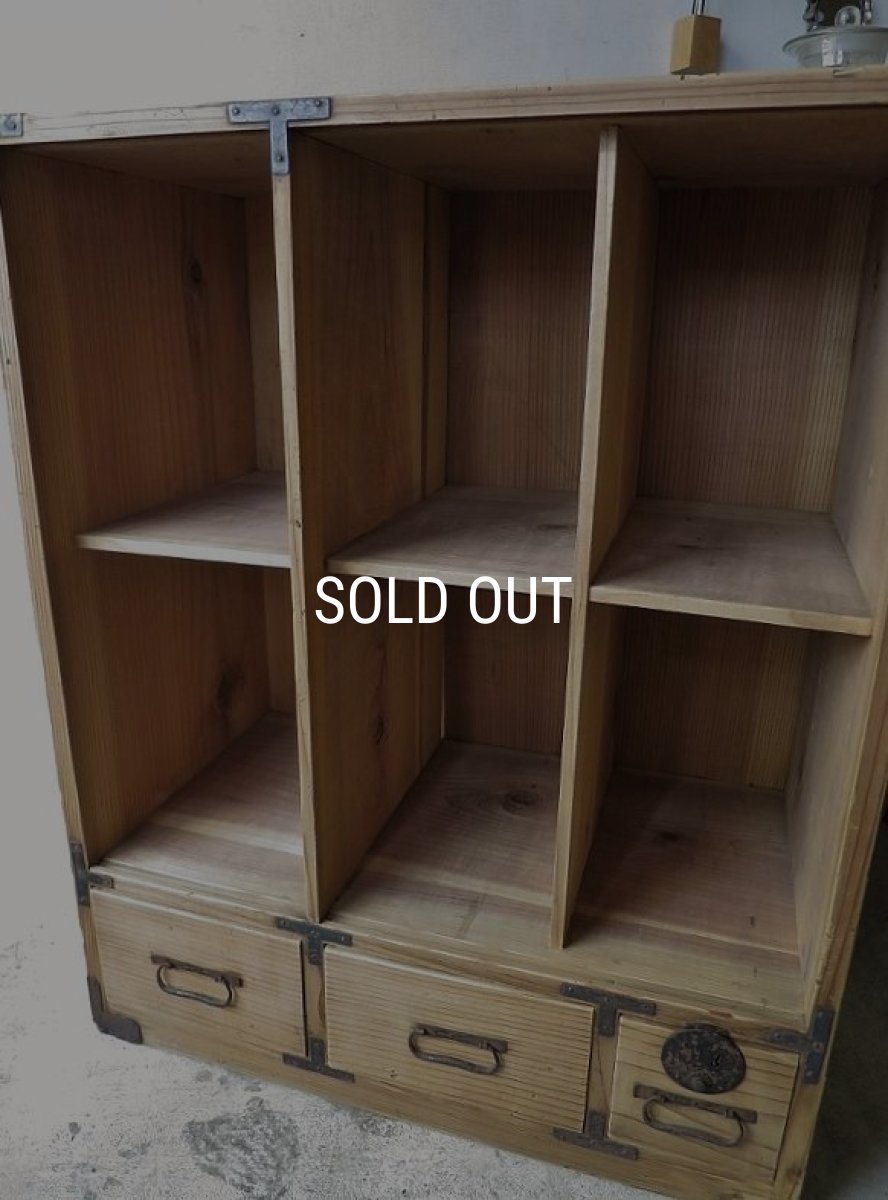 画像6: けんどん扉の収納棚 (6)