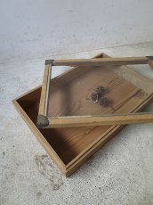 画像1: 木枠ガラス蓋の駄菓子ケース (1)