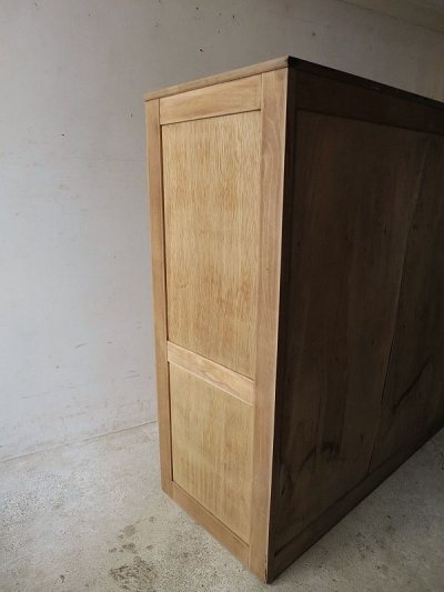 画像3: 古い木肌の良いダイヤガラス戸の食器棚