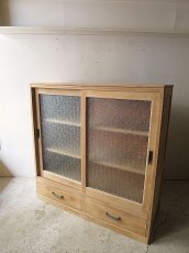 画像3: 古い木肌の良いダイヤガラス戸の食器棚 (3)