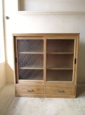 画像2: 古い木肌の良いダイヤガラス戸の食器棚 (2)