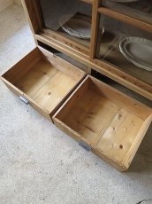 画像10: 古い引き出し2杯付きの食器棚 (10)