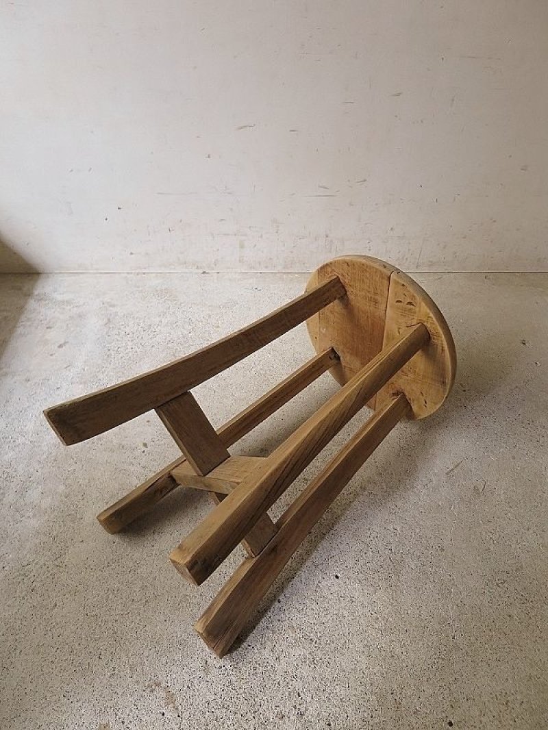 画像1: 裾の広がったスツール（A）