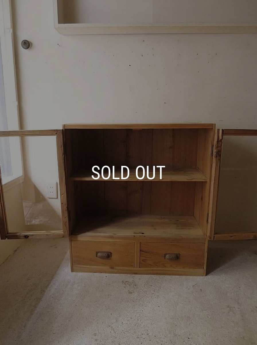 画像7: 観音扉の引き出し付き収納棚 (7)