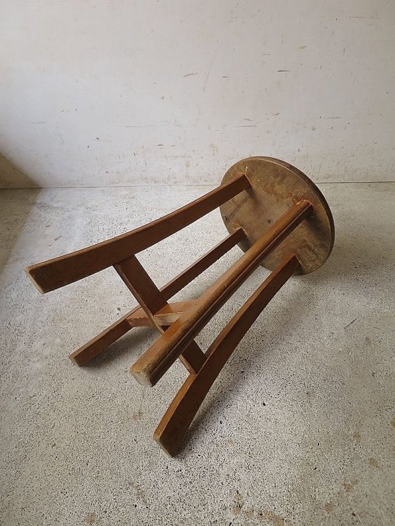 画像1: 裾広がりのスツール