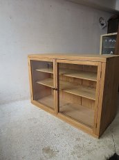 画像5: 観音扉の収納棚 (5)