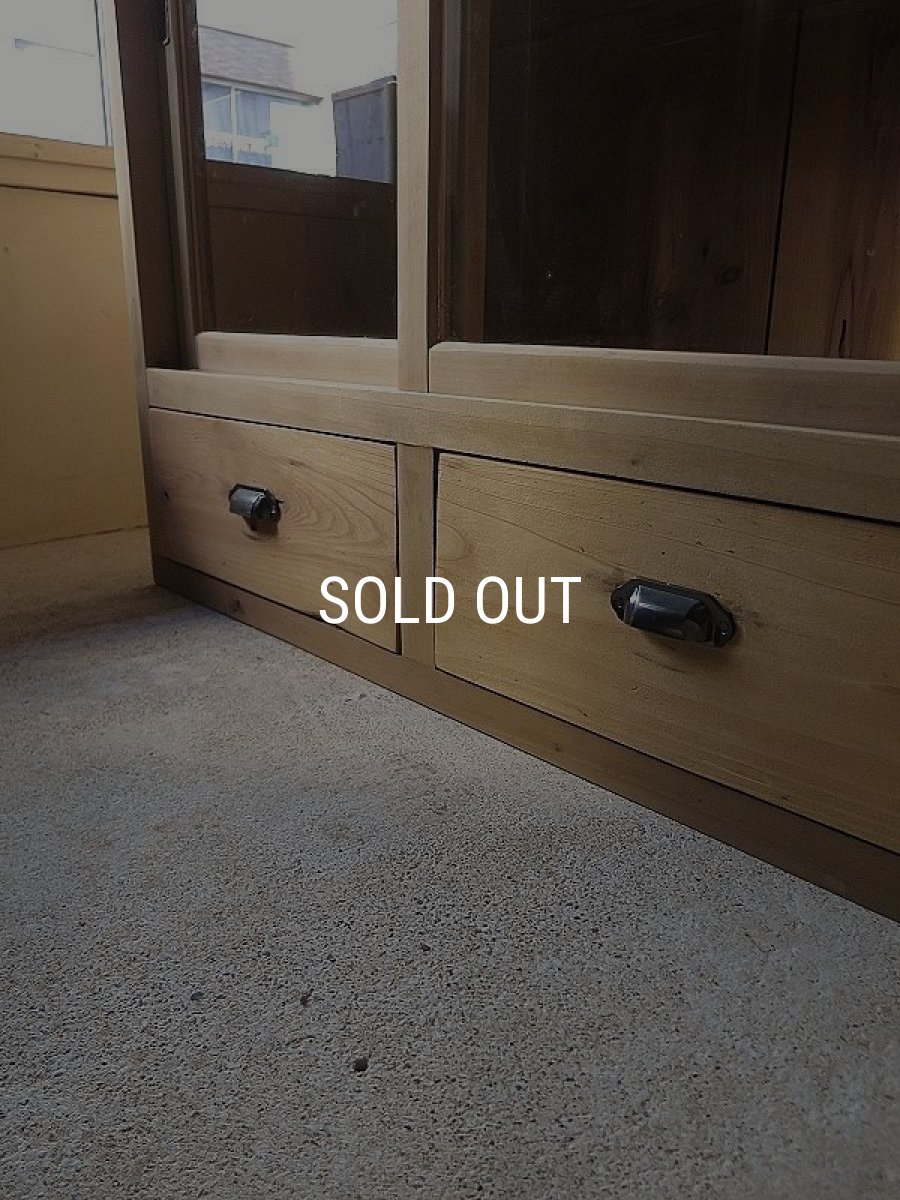 画像8: 木肌の良い引き出し2杯付き食器棚 (8)