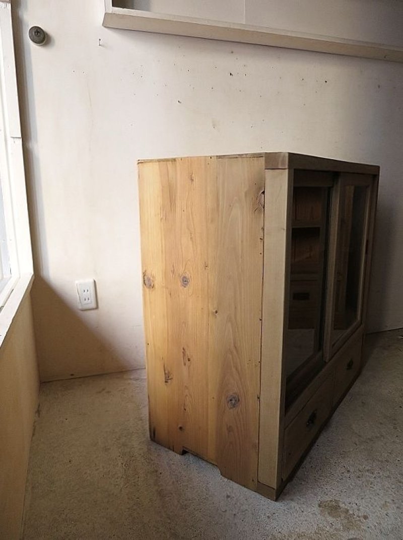 画像1: 木肌の良い引き出し2杯付き食器棚