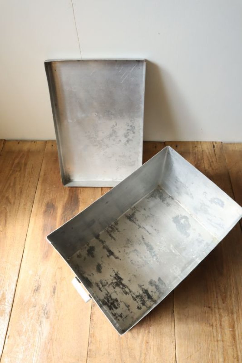 画像1: アルミの持ち手付きコンテナ