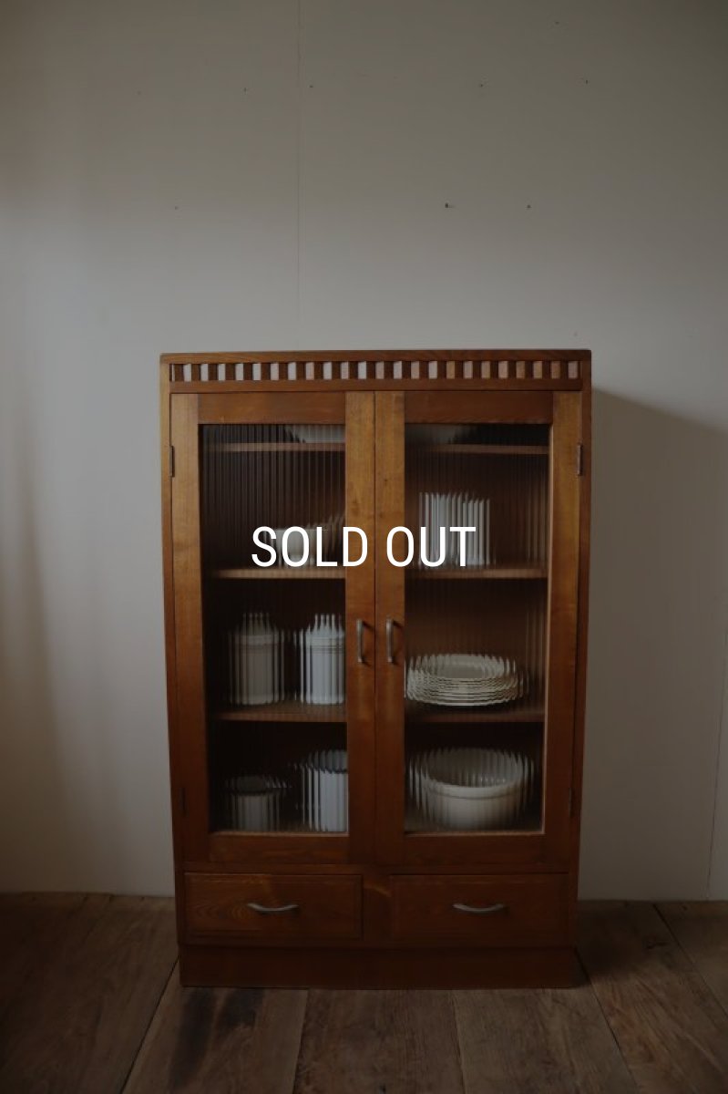 画像3: 観音扉の引き出し付き収納棚 (3)