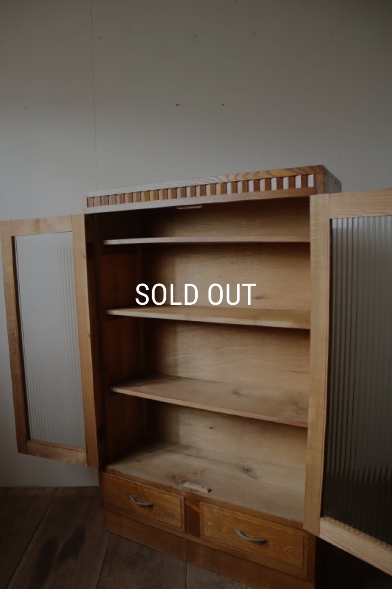 画像10: 観音扉の引き出し付き収納棚 (10)