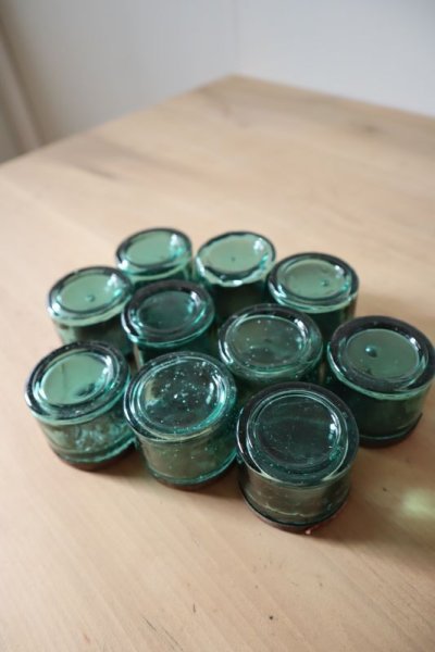 画像3: 緑色の蓋付きガラス瓶
