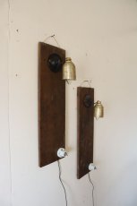 画像8: 古材と真鍮パーツの壁掛けライト (8)