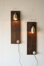 画像1: 古材と真鍮パーツの壁掛けライト (1)