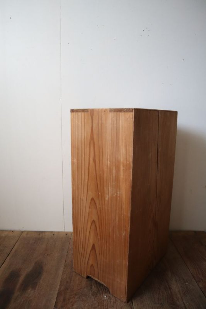 画像3: けんどん扉のマス目棚