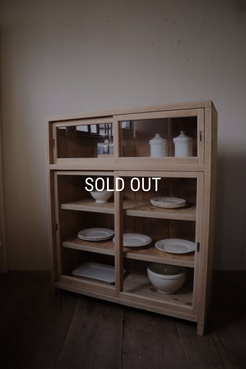 画像2: 木肌の良い食器棚 (2)