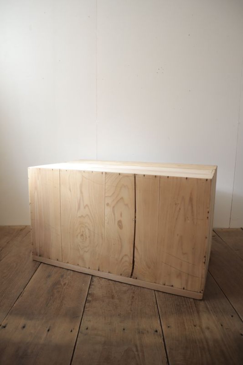 画像2: 引き出し4杯のチェスト