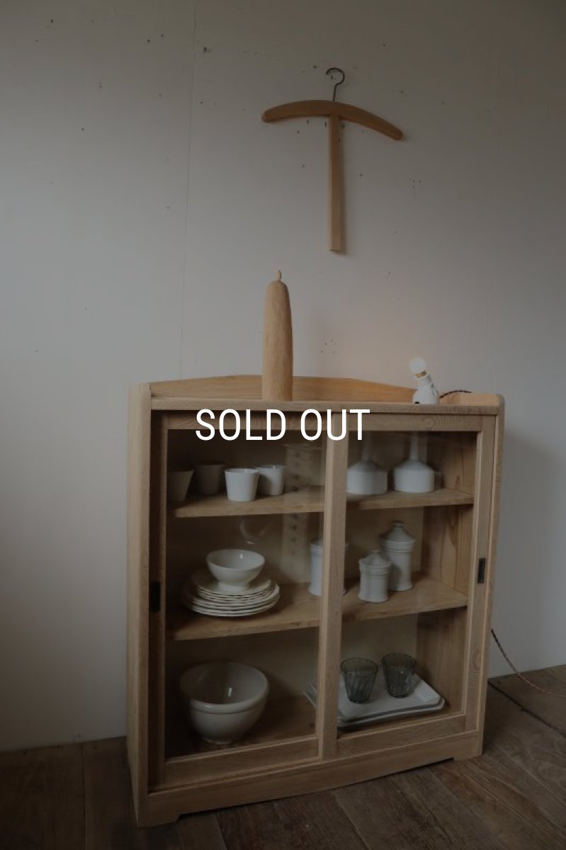 画像2: シンプルな収納戸棚 (2)