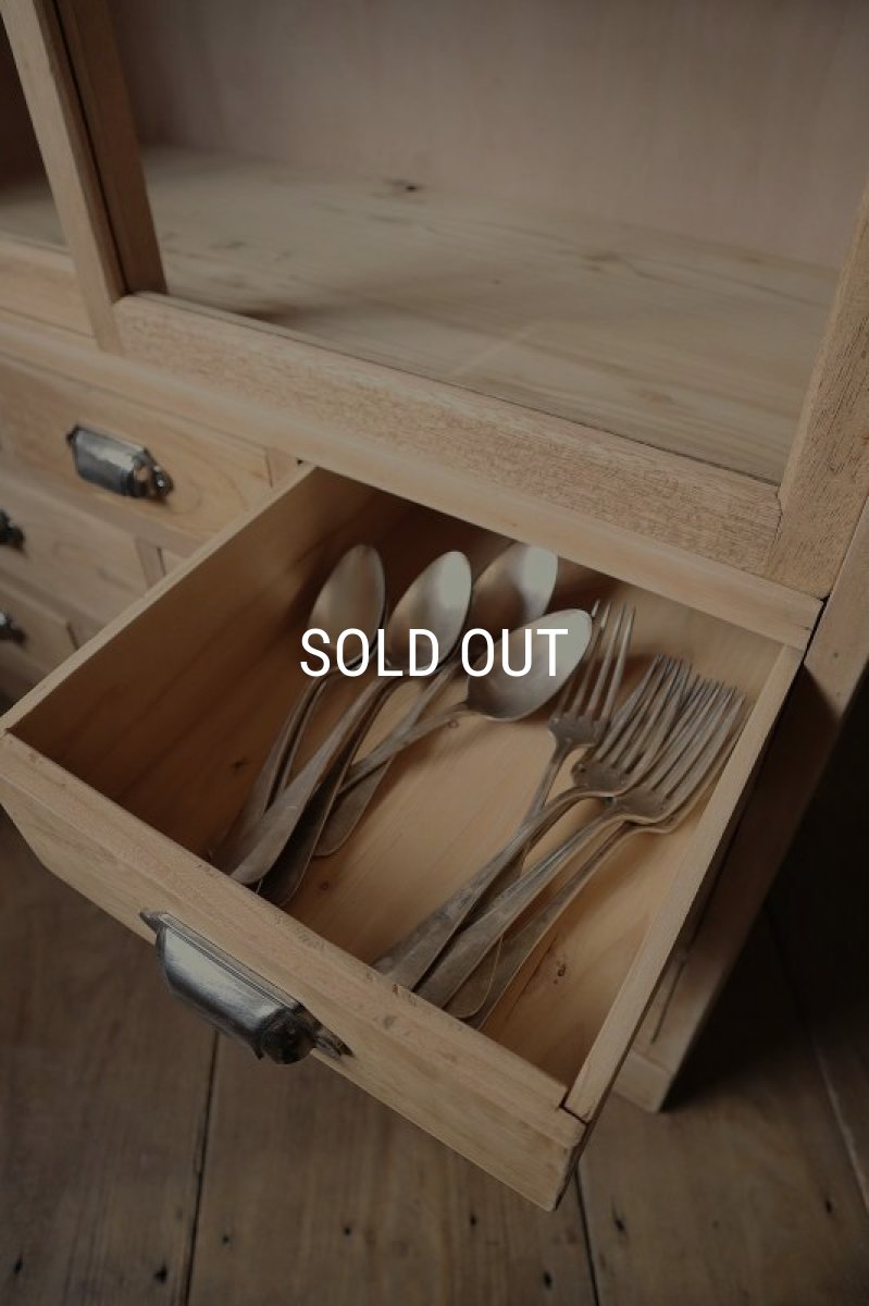 画像26: 引き出し8杯付き収納棚 (26)