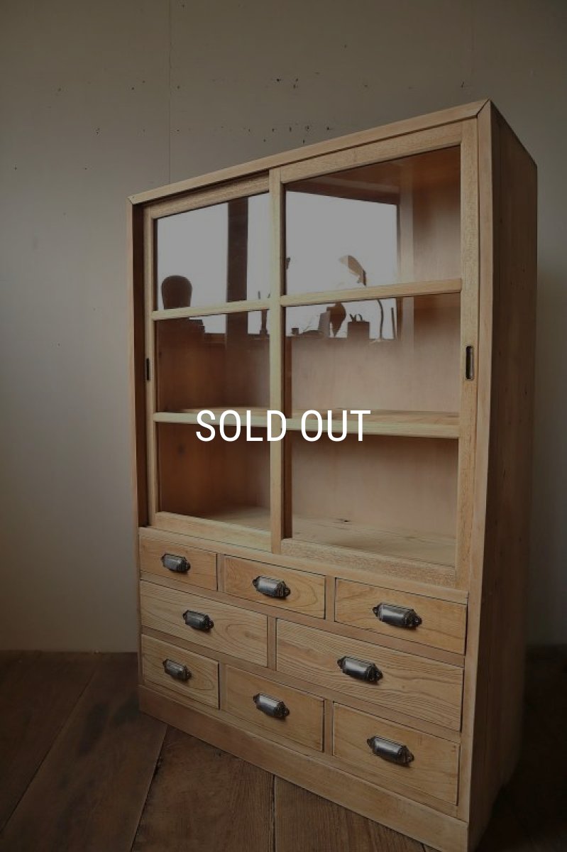 画像7: 引き出し8杯付き収納棚 (7)