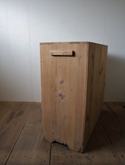 画像3: 引き出し付きパタパタ扉の収納棚