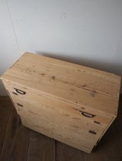 画像10: 引き出し付きパタパタ扉の収納棚 (10)