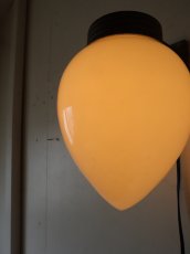 画像9: 乳白ガラスのブラケットライト (9)