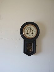 画像1: 黒色の掛け時計 (1)