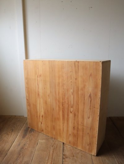 画像2: 引き出し8杯のチェスト