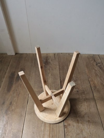 画像3: 木肌のスツール