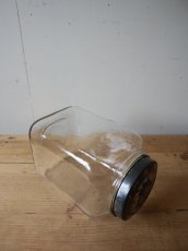 画像10: ブリキの蓋つきガラス容器 (10)