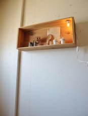 画像4: ライト付き壁掛け飾り棚 (4)