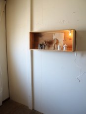 画像2: ライト付き壁掛け飾り棚 (2)