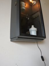 画像7: No.13　黒色木箱のライト付き飾り棚 (7)