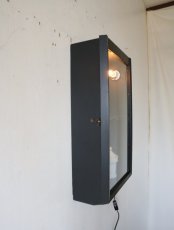 画像5: No.13　黒色木箱のライト付き飾り棚 (5)