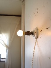 画像3: No.3４　磁器とソケットのブラケットライト(コード白色) (3)