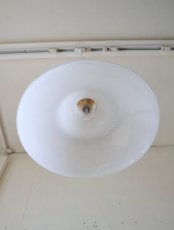 画像13: No.53　円盤型乳白ガラスのペンダントライト (13)