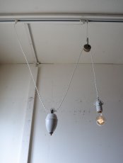画像18: No.71 白磁ソケットと滑車のペンダントライト (18)