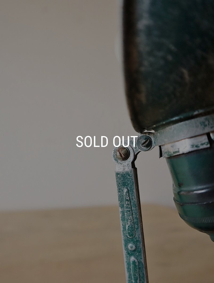 画像24: No.100　グリーン色の小型デスクライト (24)