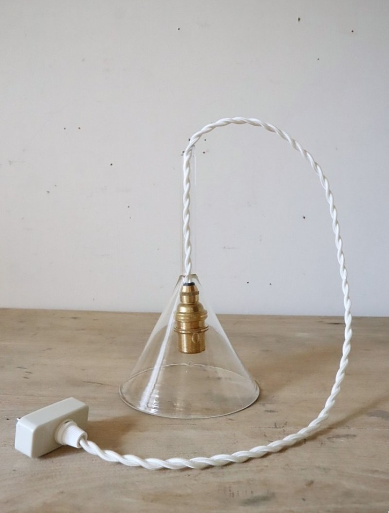 画像1: No.106 ガラス漏斗のペンダントライト(中)