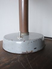 画像20: No.104　乳白ガラスのグローブ付きスタンドライト (20)