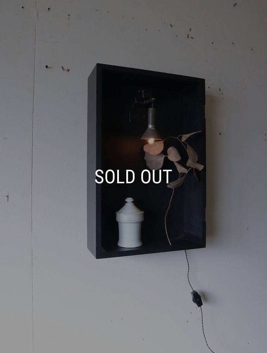 画像2: No.119　時計木箱の壁掛け飾り棚 (2)